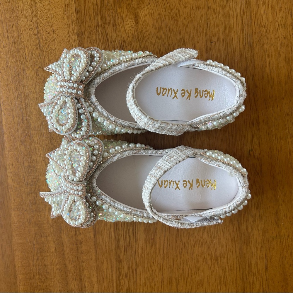 Brand new Mia Belle little girls fancy shoes, tweed and pearl-encrusted size 26